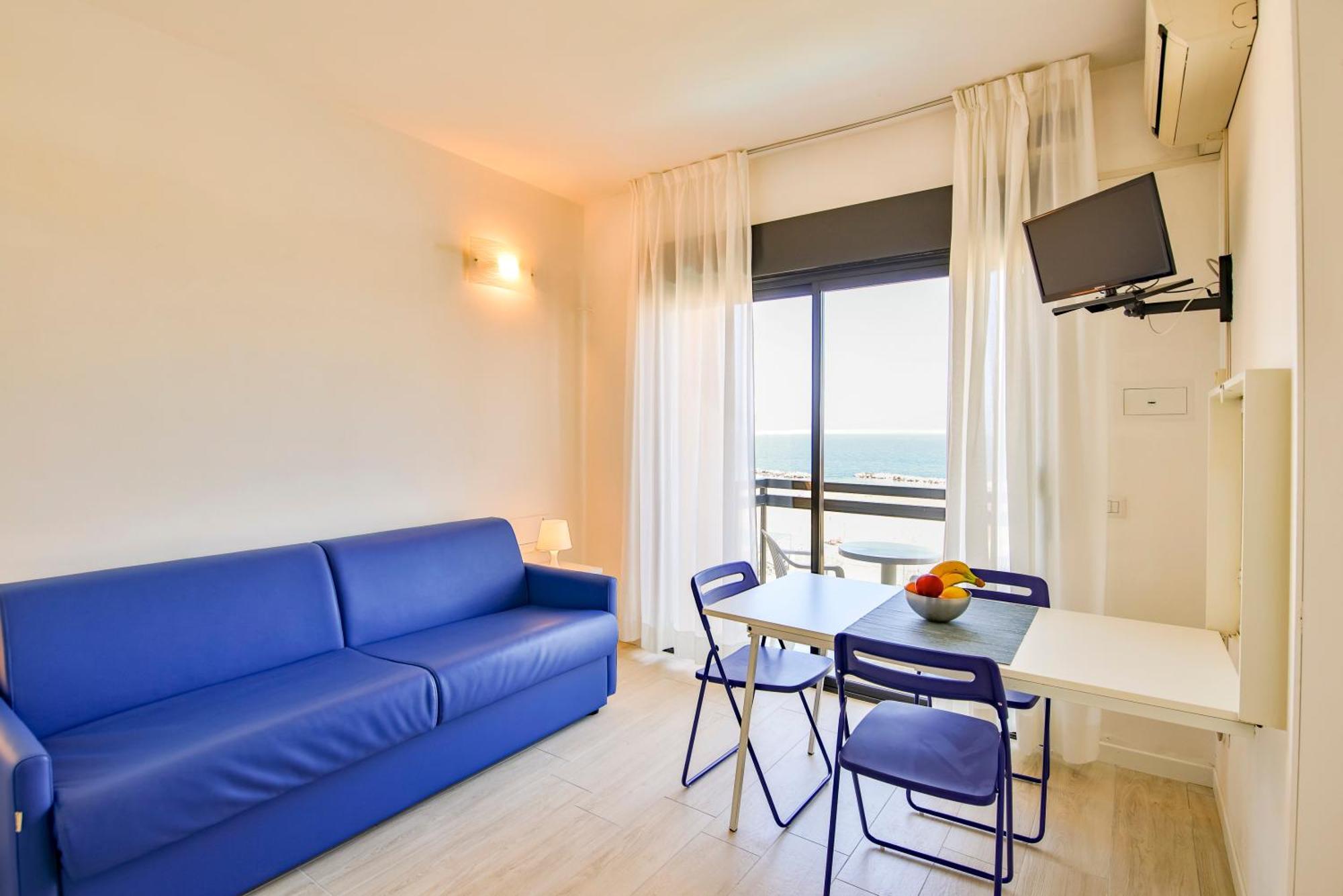 Rex Aparthotel 3*